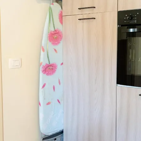 Calesi شقة *